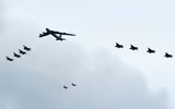 [ẢNH] Pháo đài bay B-52 Mỹ diễn tập 'voi đi bộ' ở đảo Guam