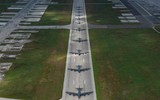 [ẢNH] Pháo đài bay B-52 Mỹ diễn tập 'voi đi bộ' ở đảo Guam