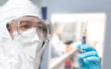 [ẢNH] Vaccine chống dịch Covid-19 có thể tới tay bác sĩ chữa bệnh vào tháng 9