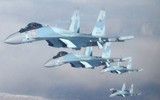 [ẢNH] Su-35 Nga bất chợt áp sát khiến ‘thần biển’ P-8A Mỹ loạng choạng trên không trung