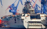 [ẢNH] Boong chưa hoàn thiện, Trung Quốc vẫn hạ thủy tàu sân bay trực thăng thứ hai