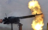 [ẢNH] Súng máy hạng nặng trên xuồng cao tốc Iran vừa áp sát chiến hạm Mỹ