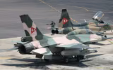 [ẢNH] F-16 Venezuela bay cắt mặt tàu chiến Mỹ để hộ tống tàu chở dầu Iran