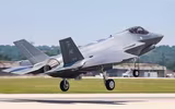 [ẢNH] Tiêm kích tàng hình F-35A Mỹ bất ngờ gãy càng đáp, phi công kịp thoát hiểm