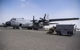 [ẢNH] Máy bay C-130H của Mỹ đâm vào tường ở Iraq
