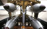 [ẢNH] F-15E thử nghiệm thành công khả năng mang bom hạt nhân B61-12