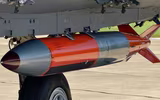[ẢNH] F-15E thử nghiệm thành công khả năng mang bom hạt nhân B61-12