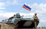[ẢNH] Tổng thống Putin từng chỉ đạo lính dù Nga chiếm sân bay Kosovo để đàm phán với NATO