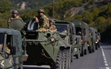 [ẢNH] Tổng thống Putin từng chỉ đạo lính dù Nga chiếm sân bay Kosovo để đàm phán với NATO