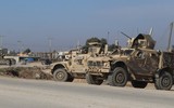 [ẢNH] Xe bọc thép Mỹ lao thẳng vào húc thiết giáp BTR-80 Nga tại Syria