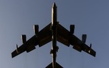 [ẢNH] ‘Pháo đài bay’ B-52 Mỹ xâm nhập 'sân sau' của Nga
