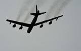[ẢNH] ‘Pháo đài bay’ B-52 Mỹ xâm nhập 'sân sau' của Nga