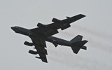 [ẢNH] ‘Pháo đài bay’ B-52 Mỹ xâm nhập 'sân sau' của Nga