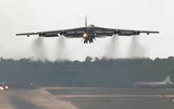 [ẢNH] ‘Pháo đài bay’ B-52 Mỹ xâm nhập 'sân sau' của Nga