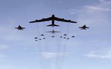 [ẢNH] ‘Pháo đài bay’ B-52 Mỹ xâm nhập 'sân sau' của Nga