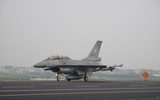 [ẢNH] Tiêm kích F-16 đảo Đài Loan ào ạt ném bom diễn tập
