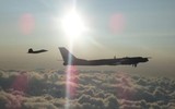 [ẢNH] Siêu tiêm kích F-35 bám đuôi ‘sát thủ săn ngầm’ Nga