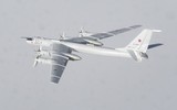 [ẢNH] Siêu tiêm kích F-35 bám đuôi ‘sát thủ săn ngầm’ Nga
