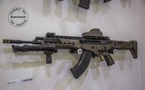 [ẢNH] Súng trường tấn công ‘AK-47 Mỹ’ ra mắt, gây khó chịu cho Nga