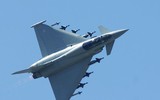 [ẢNH] ‘Cuồng phong Châu Âu’ EF-2000 thách đấu cùng ‘chiến thần’ Su-35 Nga