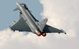 [ẢNH] ‘Cuồng phong Châu Âu’ EF-2000 thách đấu cùng ‘chiến thần’ Su-35 Nga