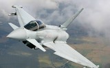 [ẢNH] ‘Cuồng phong Châu Âu’ EF-2000 thách đấu cùng ‘chiến thần’ Su-35 Nga