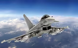 [ẢNH] ‘Cuồng phong Châu Âu’ EF-2000 thách đấu cùng ‘chiến thần’ Su-35 Nga