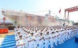 [ẢNH] Tàu đổ bộ trực thăng của Trung Quốc chạy thử nghiệm khi đang thi công dang dở