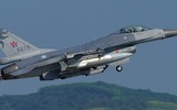 [ẢNH] F-16 Đài Loan tuần tra mang theo tên lửa Mỹ có thể dễ dàng hủy diệt tàu chiến