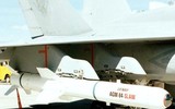 [ẢNH] F-16 Đài Loan tuần tra mang theo tên lửa Mỹ có thể dễ dàng hủy diệt tàu chiến