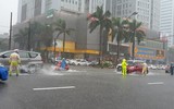 Mưa lớn kéo dài, nhiều tuyến đường ở TP. Vinh biến thành sông