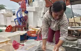 Chợ cá Nghi Thuỷ hút khách mùa du lịch biển