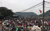 Chợ cá Nghi Thuỷ hút khách mùa du lịch biển