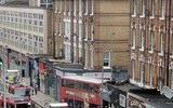 Xe buýt 2 tầng lao vào cửa hàng trên tuyến phố đông người ở London, ít nhất 10 người bị thương