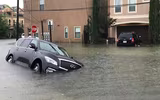 Siêu bão Havery nhấn chìm thành phố Houston