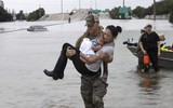 Siêu bão Havery nhấn chìm thành phố Houston