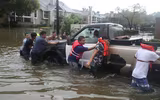 Siêu bão Havery nhấn chìm thành phố Houston