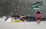 Siêu bão Havery nhấn chìm thành phố Houston