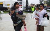 Cảnh tượng khó tin ở Texas (Mỹ) sau siêu bão khủng khiếp Harvey