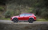Toyota tăng tốc với phiên bản Adventure Rav4 năm 2018