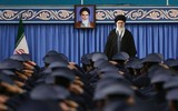 Iran ra mắt tên lửa đạn đạo mới có tầm bắn 2000 km