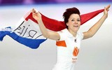 Lần đầu tiên một nữ VĐV giành huy chương ở hai môn thi đấu Olympic mùa Đông