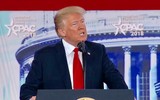 Tổng thống Mỹ Donald Trump tuyên bố sẽ ra luật kiểm soát súng đạn