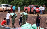 [ẢNH] Công tác cứu trợ vụ vỡ đập thuỷ điện tại Lào: Ấm tình người trong hoạn nạn