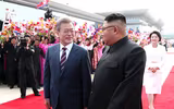 [ẢNH] Nhà lãnh đạo Kim Jong-un và Tổng thống Hàn Quốc Moon Jae-in hội đàm tại trụ sở Đảng Lao động Triều Tiên