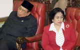 [ẢNH] Các chính trị gia lừng lẫy cũng ngủ giữa nghị trường như ai