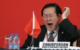 [ẢNH] Các chính trị gia lừng lẫy cũng ngủ giữa nghị trường như ai