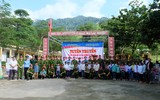 [ẢNH]  Những chiến sỹ Cảnh sát tương lai về với đồng bào 