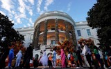 [ẢNH] Thích thú những hình ảnh hiếm gặp của Tổng thống Donald Trump trong lễ hội Halloween tại Nhà Trắng