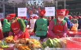 [ẢNH] Người Seoul làm 165 tấn Kimchi nhưng lại... không ăn
